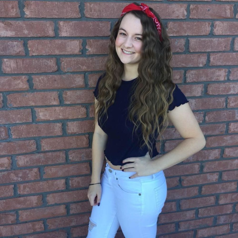 Meet your Posher, Abbey